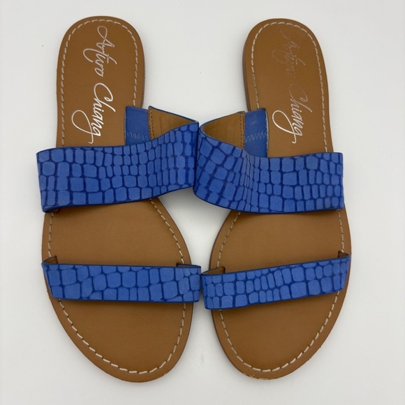 Arturo Chiang Blue Reptile Slide On Flat Sandals; Size 8.5; Heel Rise 0.25" - Picture 6 of 10